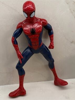 Marvel Spider-Man Poseable Figure in Red and Blue